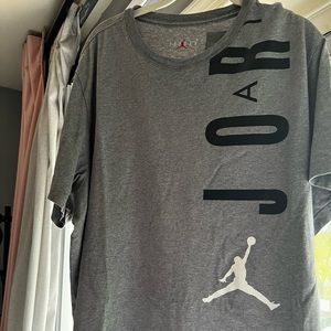 Air Jordan Gray and Black jump man logo tee